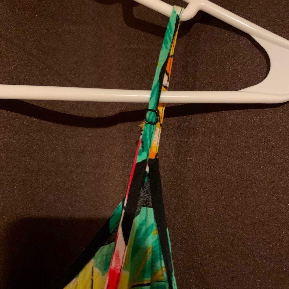 Old Navy- tank top - Picture 3 of 4